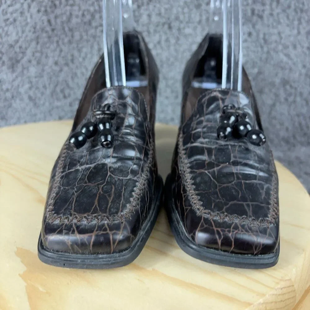 Stuart Weitzman Heels Womens 7 Brown Leather Alligator Print Square Toe Shoes